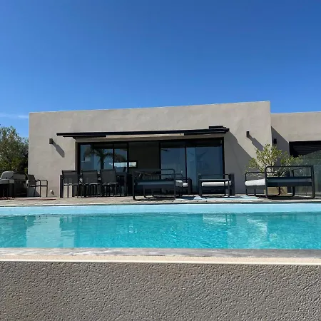 Villa Palma by Intendance Excellency Villa Lecci